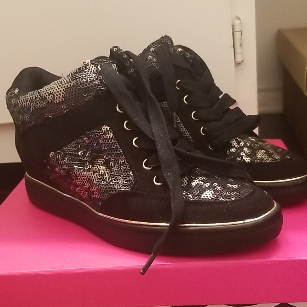New*Black Chunky Sequin Wedge Sneakers